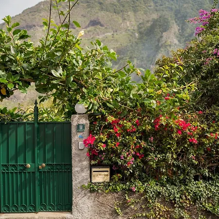 Madeira Surf Lodge Sao Vicente  Exterior photo